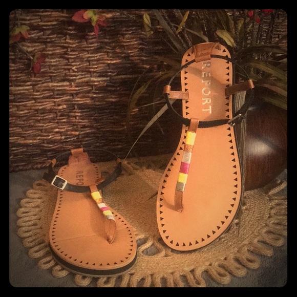 🌸🌺 Report Thong Sandals 🌼🌸🌺 - Picture 2 of 5